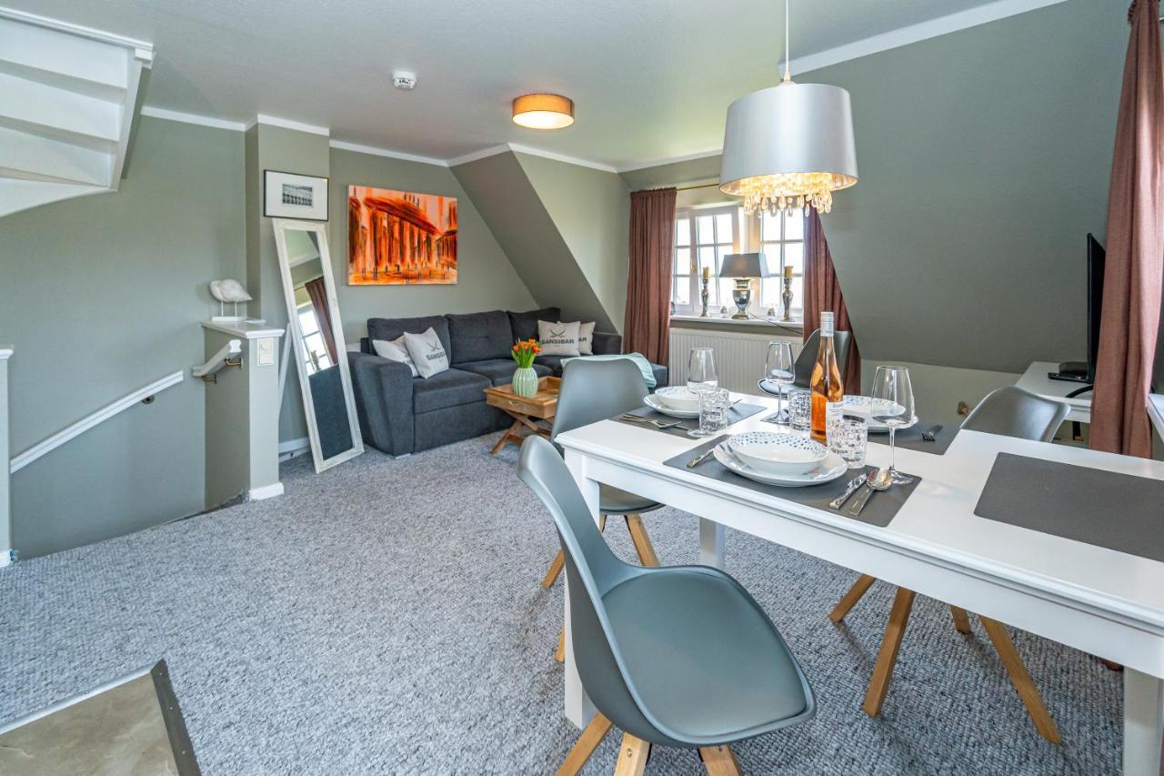 Gemütliche Wohnung unter Reet mit Pool und Sauna in Keitum Exterior foto
