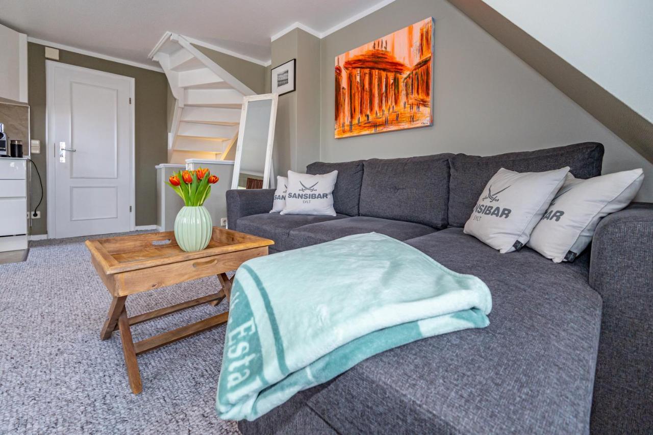 Gemütliche Wohnung unter Reet mit Pool und Sauna in Keitum Exterior foto